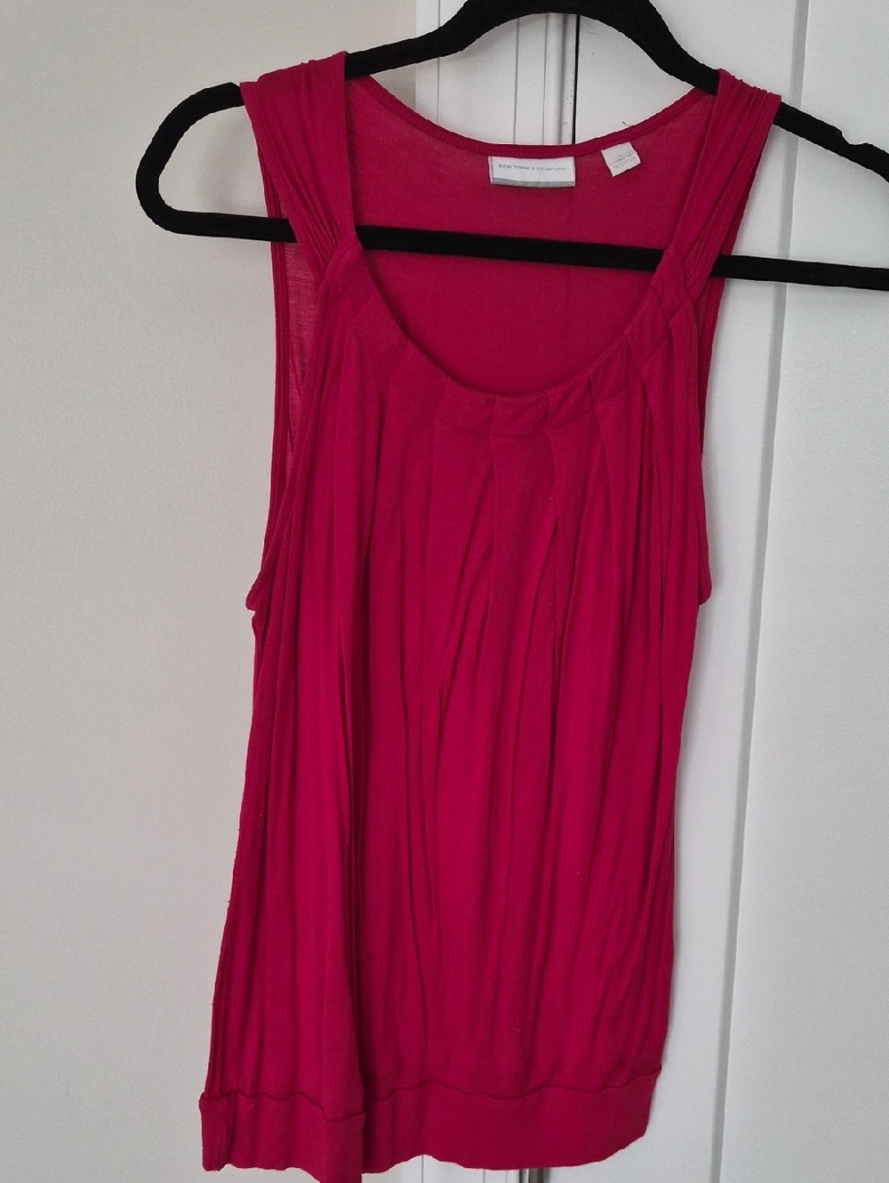 New York & Company Bright Pink Pleated Sleeveless Tank
